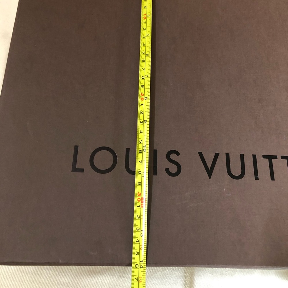 Authentic LV Box - Picture 12 of 12